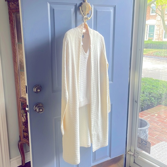 Jones New York Sweaters - 2 piece ladies cable sweater set